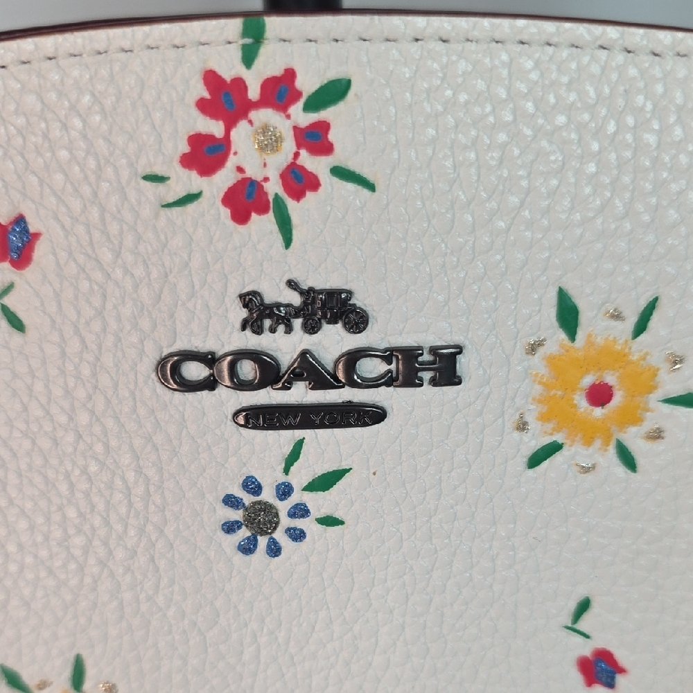 Coach Charlie Carryall 28 bag NWOT - Picture 3 of 11